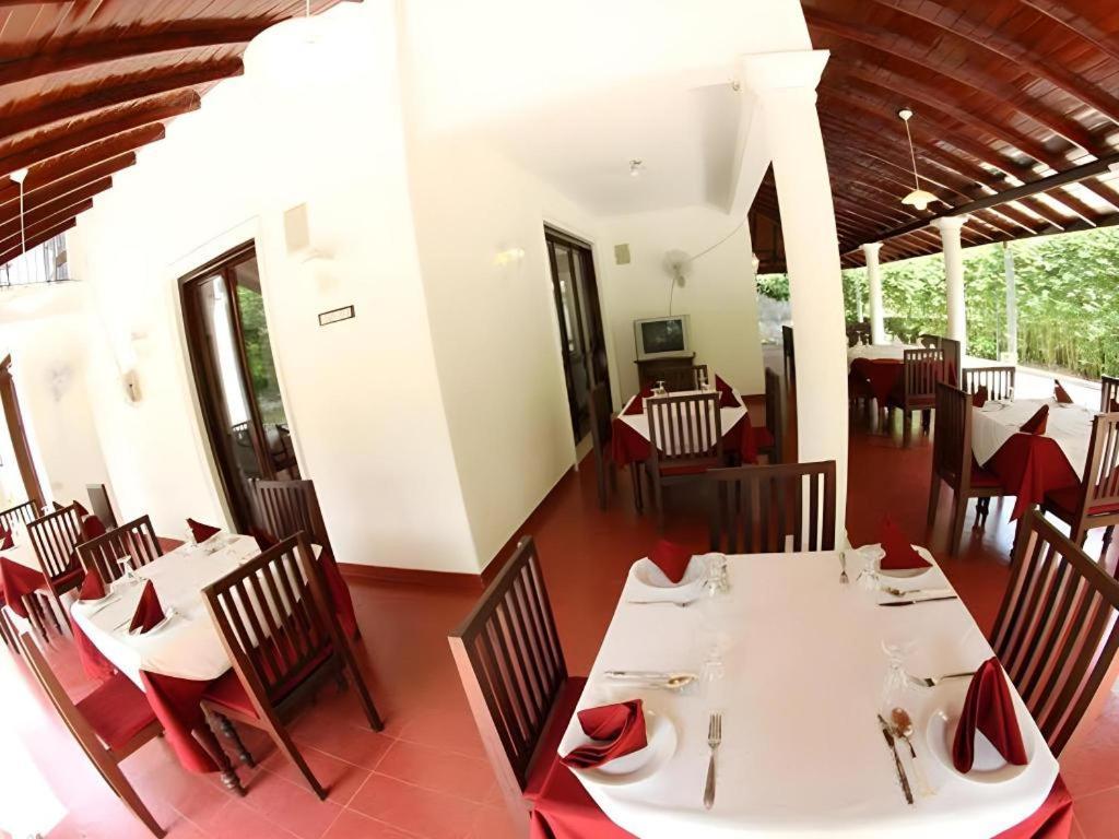The Mgs Hotel Elpitiya  Екстериор снимка