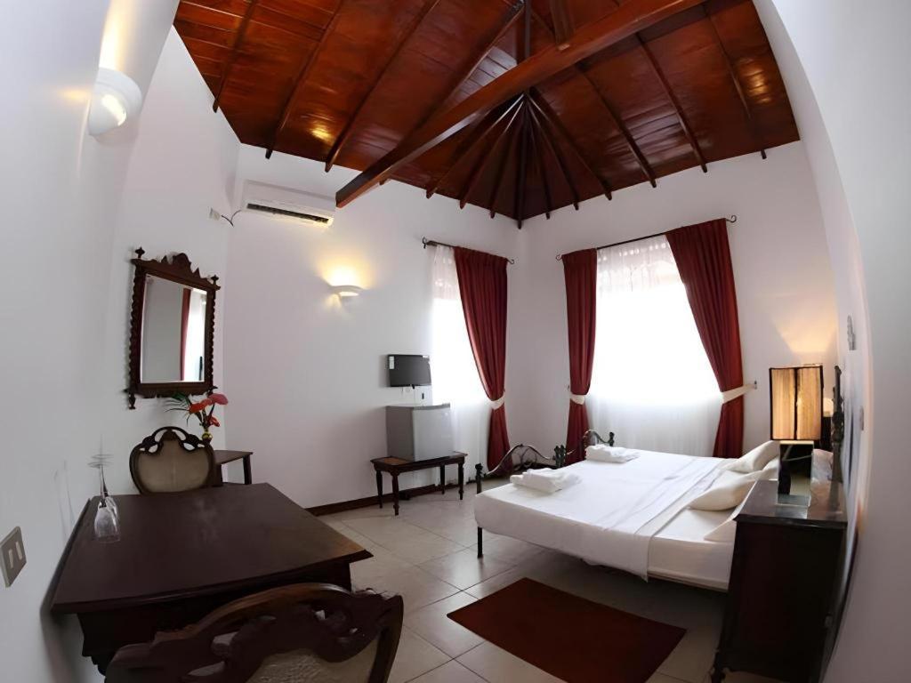 The Mgs Hotel Elpitiya  Екстериор снимка