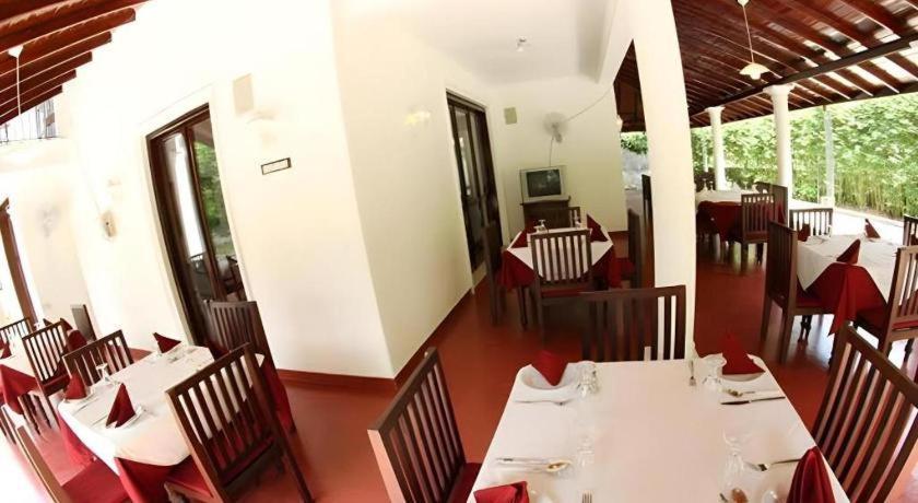 The Mgs Hotel Elpitiya  Екстериор снимка