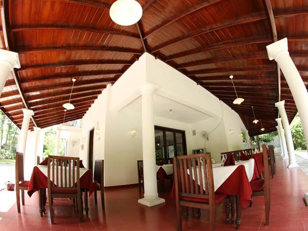 The Mgs Hotel Elpitiya  Екстериор снимка